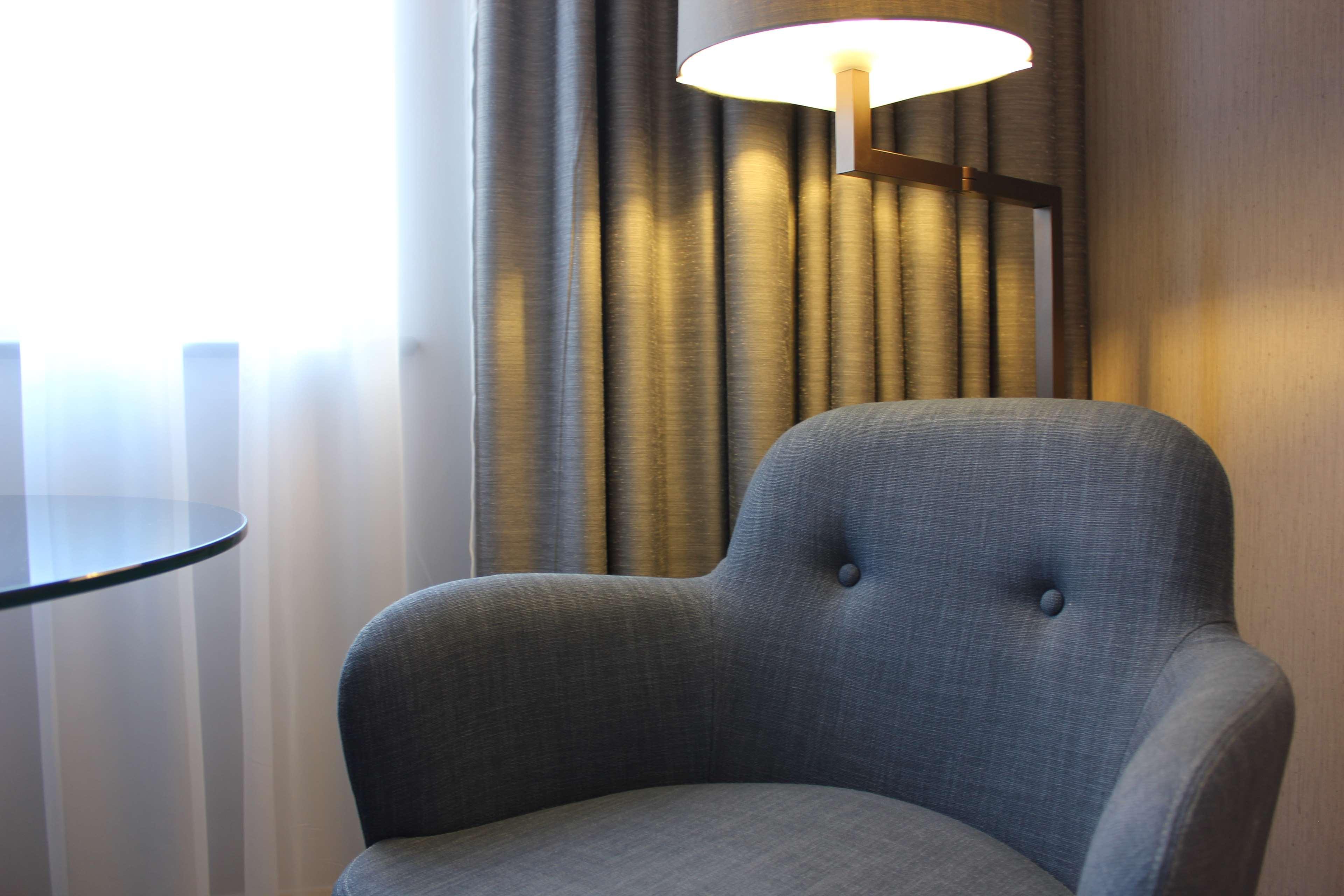 Doubletree By Hilton Swindon Hotel Ngoại thất bức ảnh
